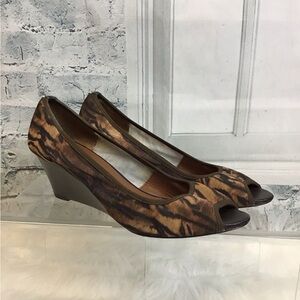 Donald Pliner Wedge 9✂️